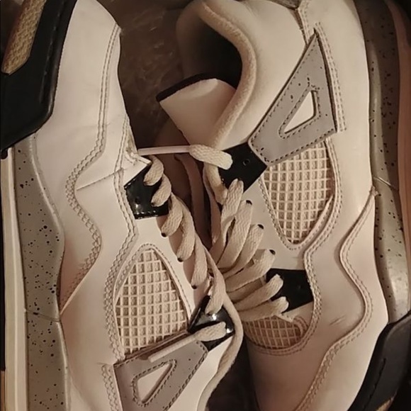 Shoes - Picture 2 of 3